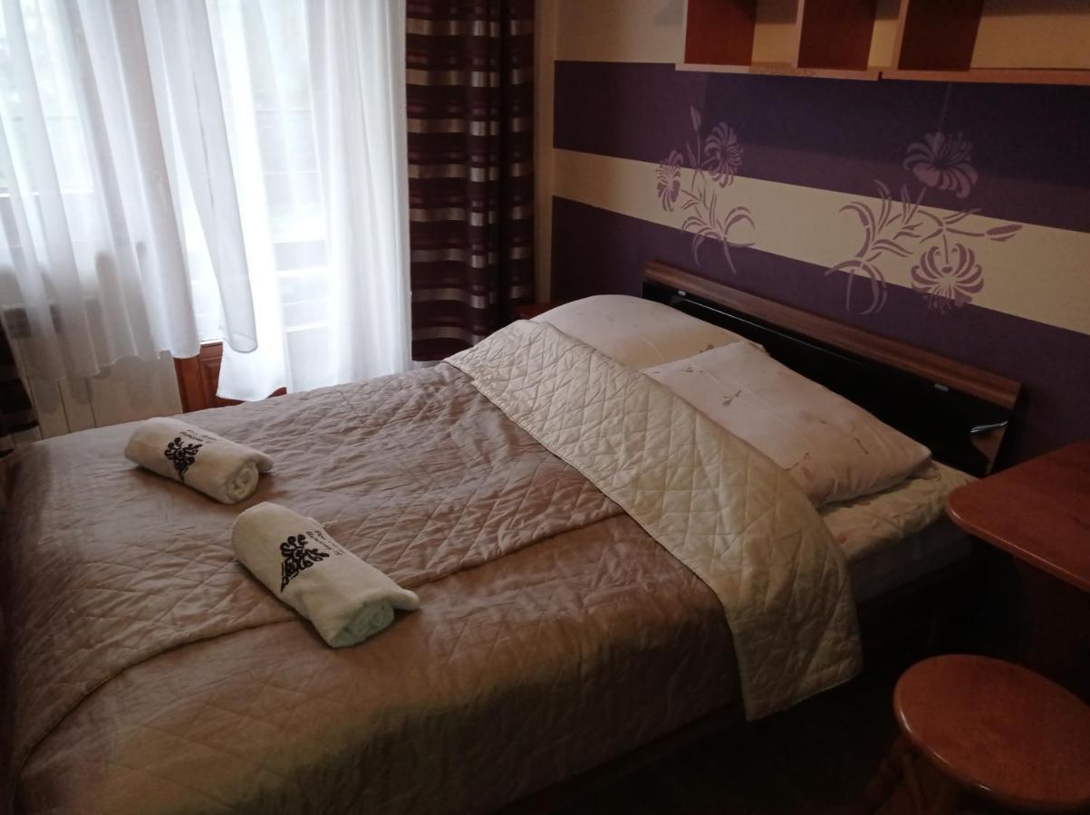 Pod Tatrami Bed & Breakfast Буковина Татжанска Екстериор снимка