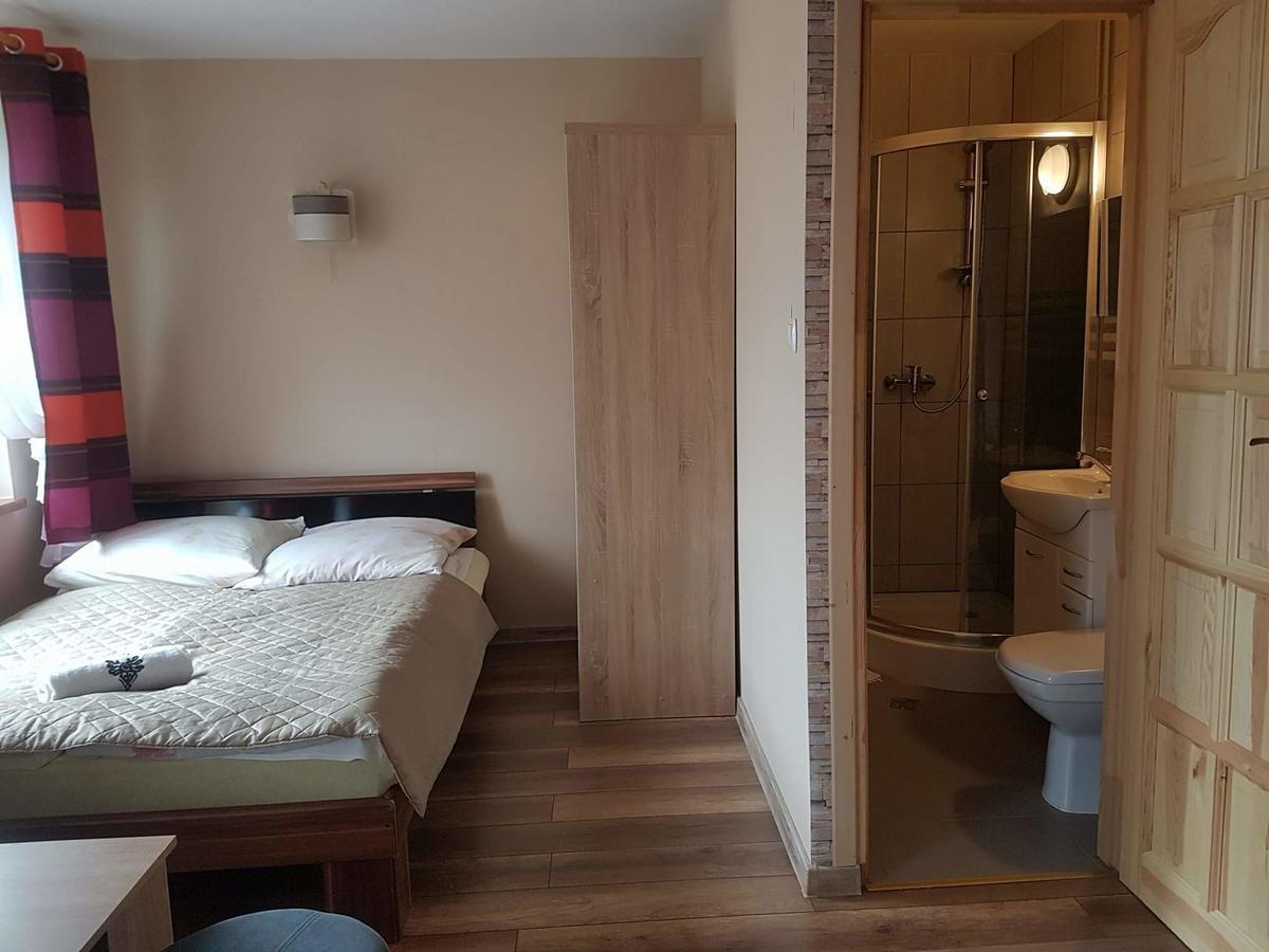 Pod Tatrami Bed & Breakfast Буковина Татжанска Екстериор снимка