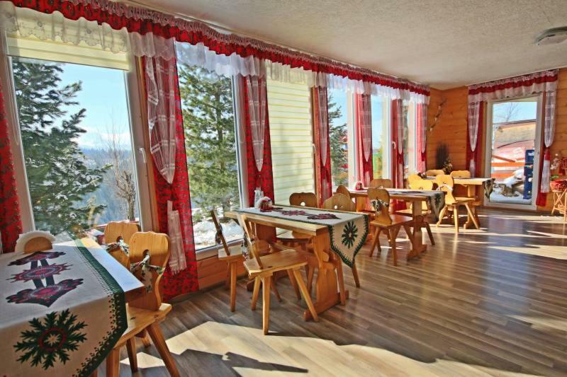 Pod Tatrami Bed & Breakfast Буковина Татжанска Екстериор снимка